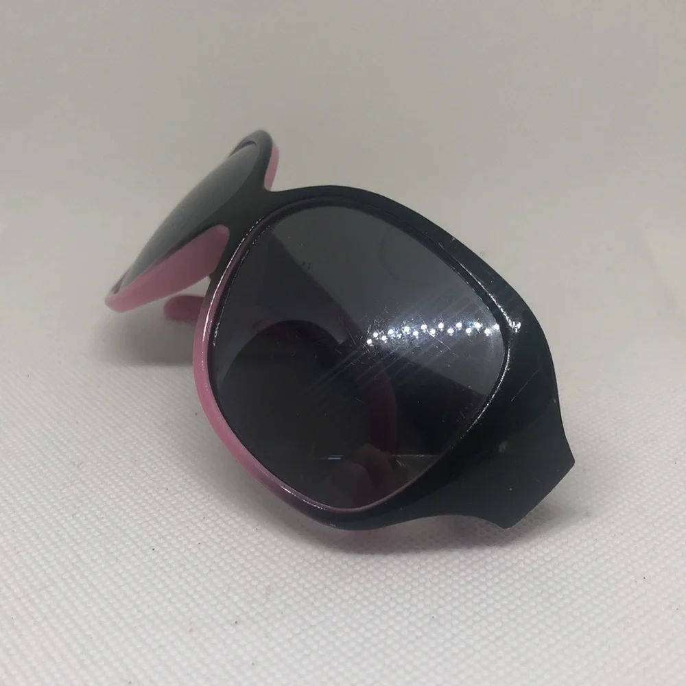 🟢 2008 Girls children’s Icarly sunglasses